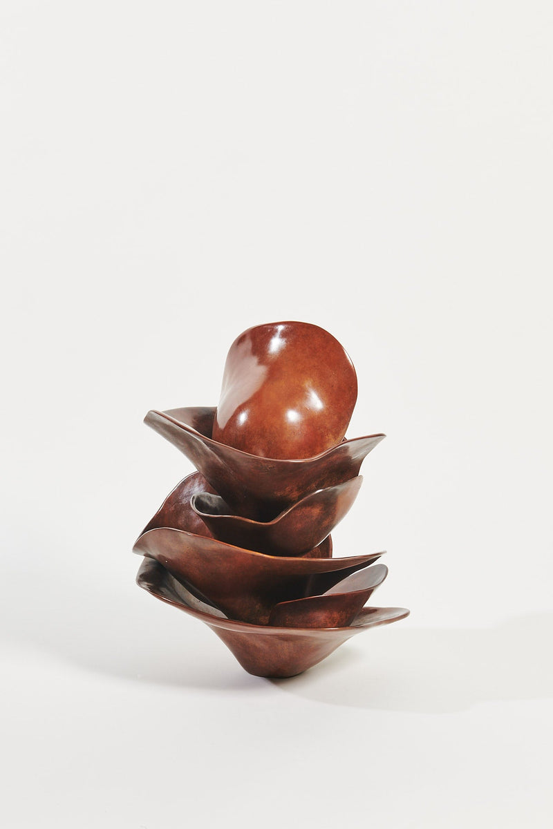 Sábado - Bronze Sculpture by Andrés Reisinger
