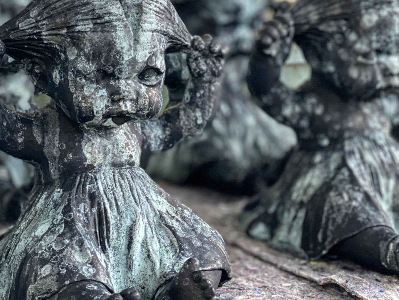 Head Space - Bronze Sculpture by Maria Rubinke